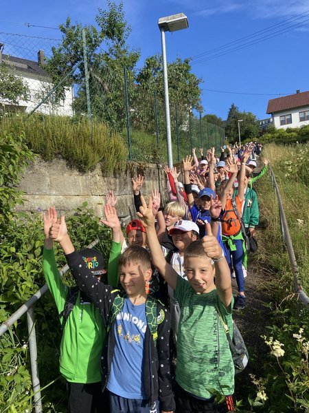 Bundesjugendspiele an der Burgschule Haiterbach: Sportliche Höchstleistungen und viel Spaß